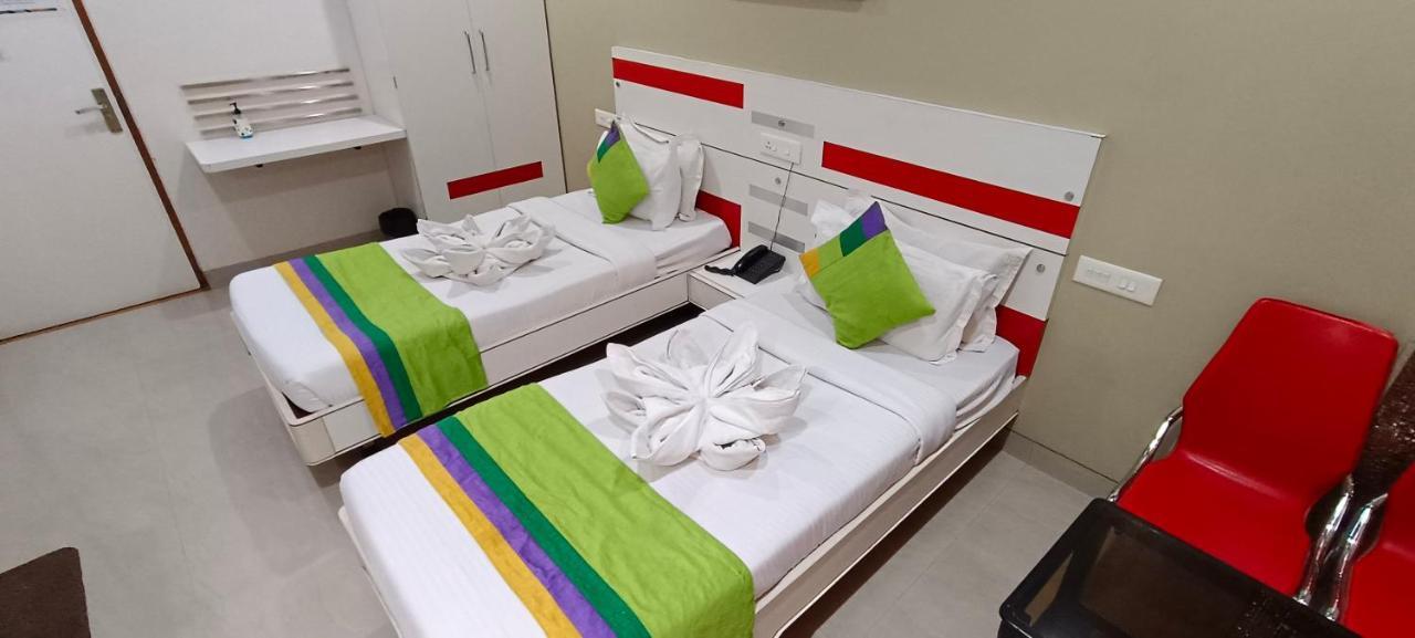 Hotel Bagga International Aurangābād Extérieur photo