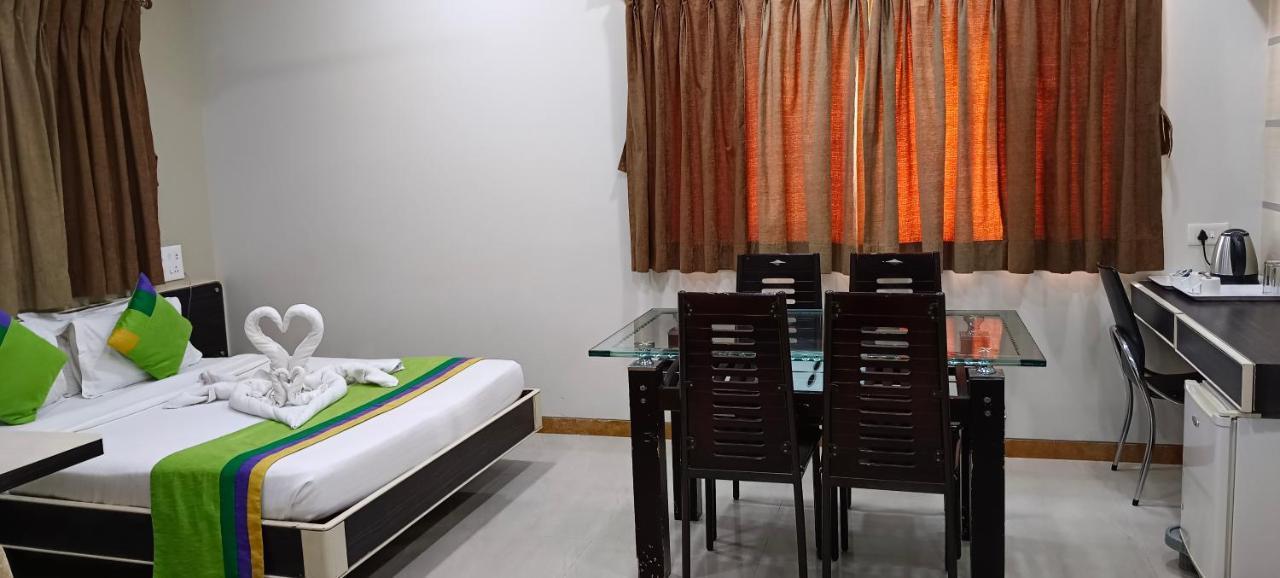 Hotel Bagga International Aurangābād Extérieur photo