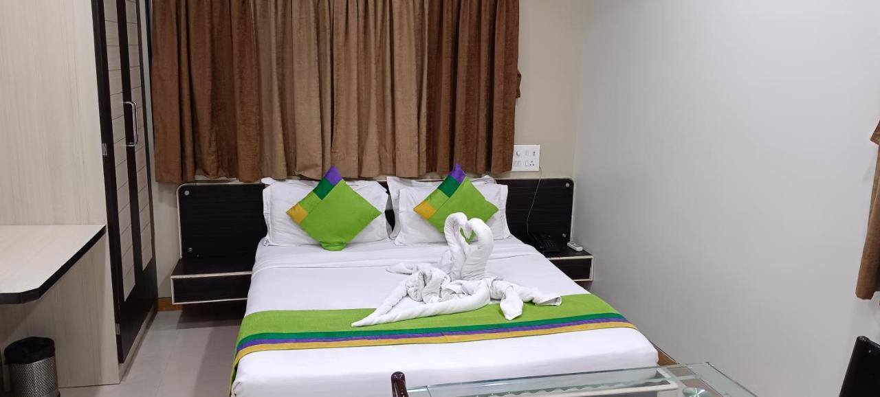 Hotel Bagga International Aurangābād Extérieur photo