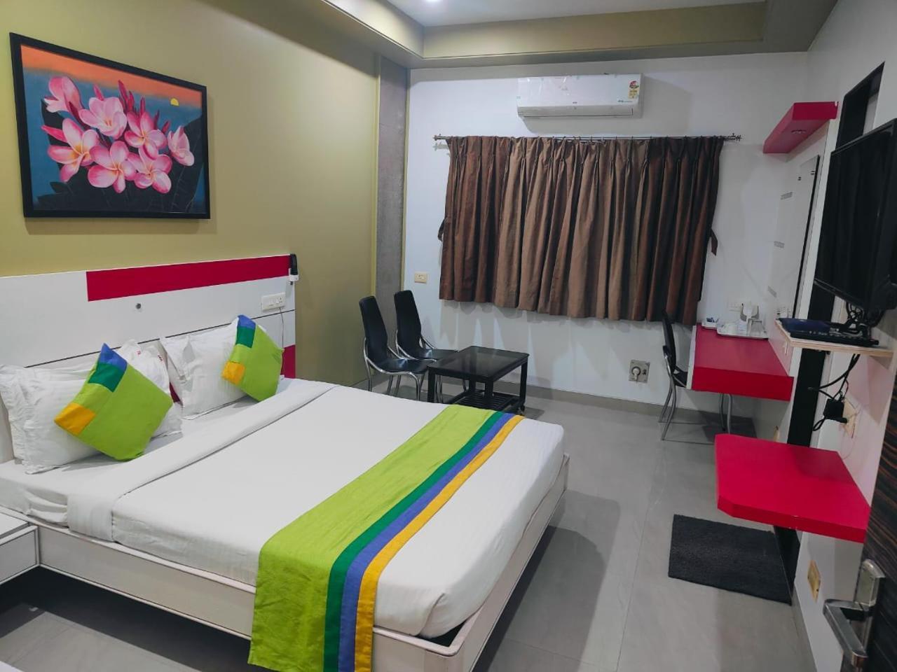 Hotel Bagga International Aurangābād Extérieur photo