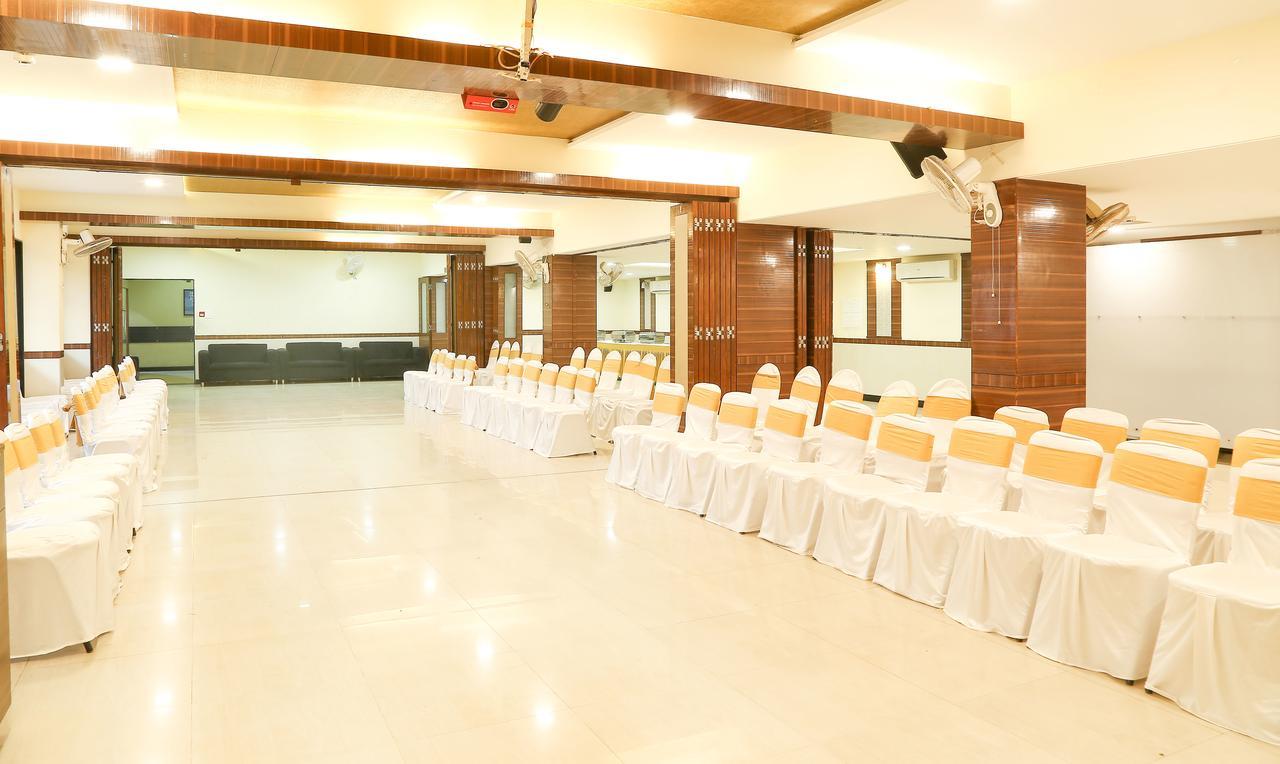 Hotel Bagga International Aurangābād Extérieur photo
