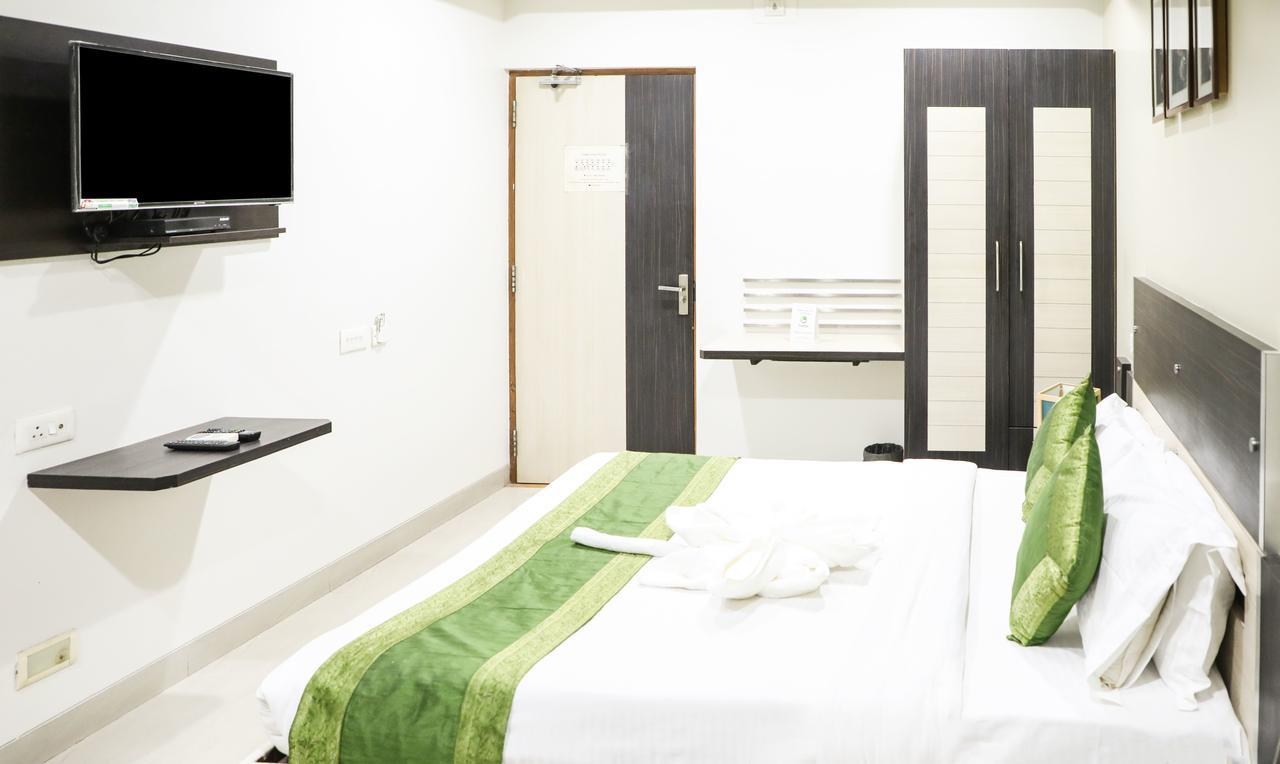 Hotel Bagga International Aurangābād Extérieur photo