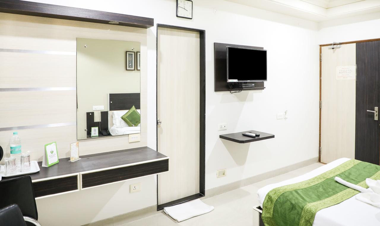 Hotel Bagga International Aurangābād Extérieur photo