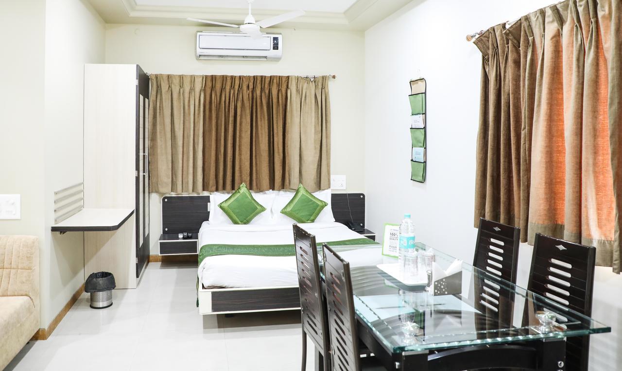 Hotel Bagga International Aurangābād Extérieur photo