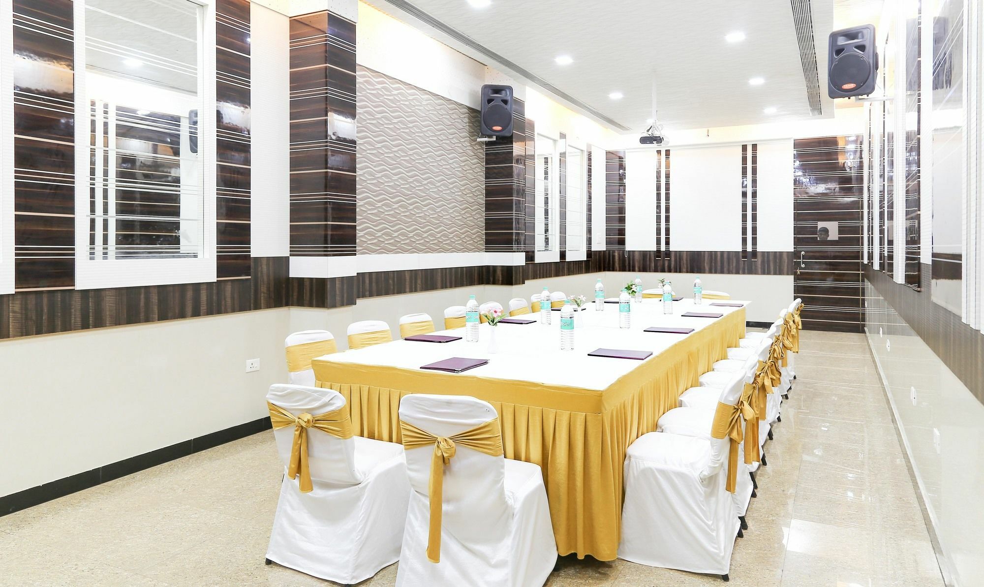 Hotel Bagga International Aurangābād Extérieur photo